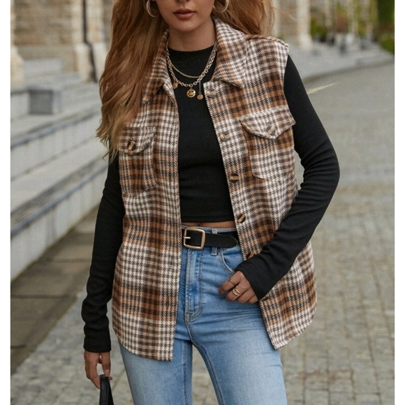 Sleeveless Plaid Button Overcoat Vest - Picture 2 of 13